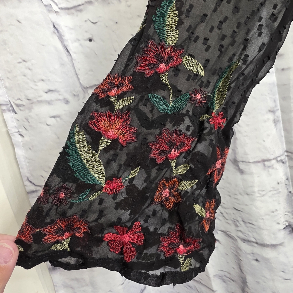 American Eagle Outfitters Peplum Top with Red Floral Embroidery Size Large - Picture 11 of 16